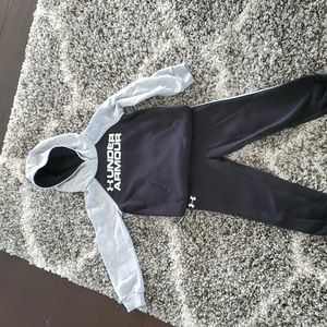 Under Armour Sweat shirt and pants